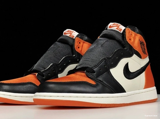 HYPE Jordan AV3725-010 Air 1 Shattered Womens Backboard Satin Retro 0812